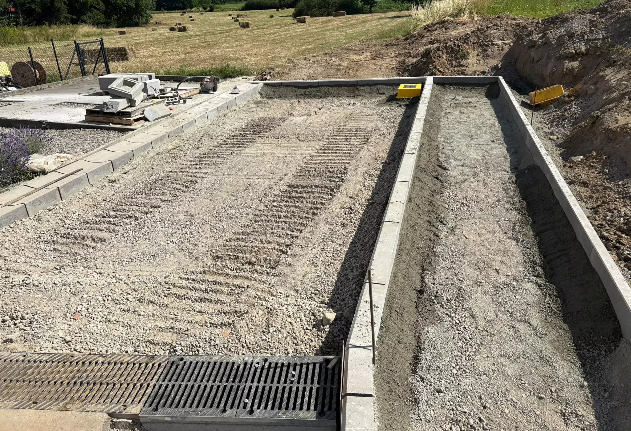 Fernelmont — Travaux publics : trottoir