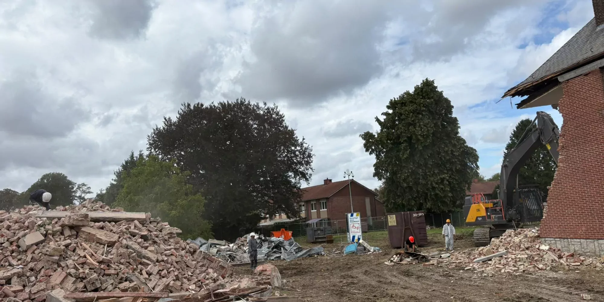 Tournai — Démolition et tri de 3 maisons