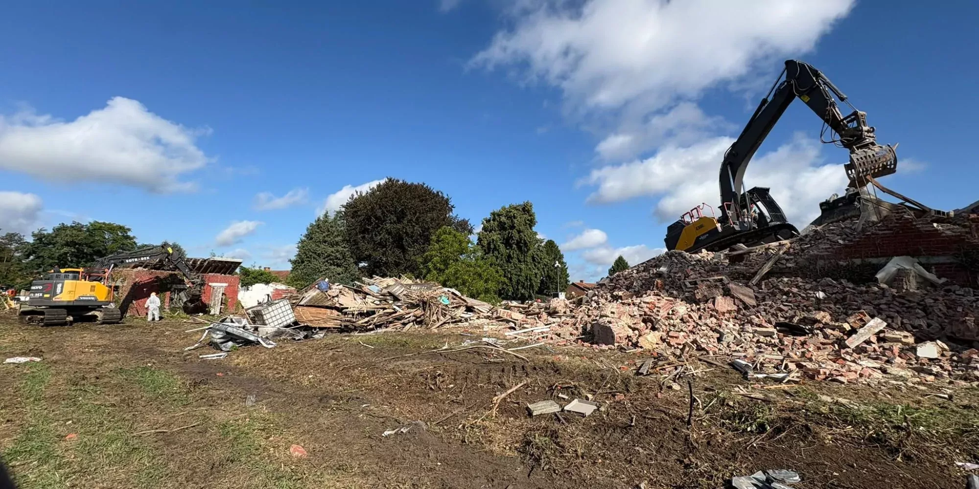 Tournai — Démolition et tri de 3 maisons