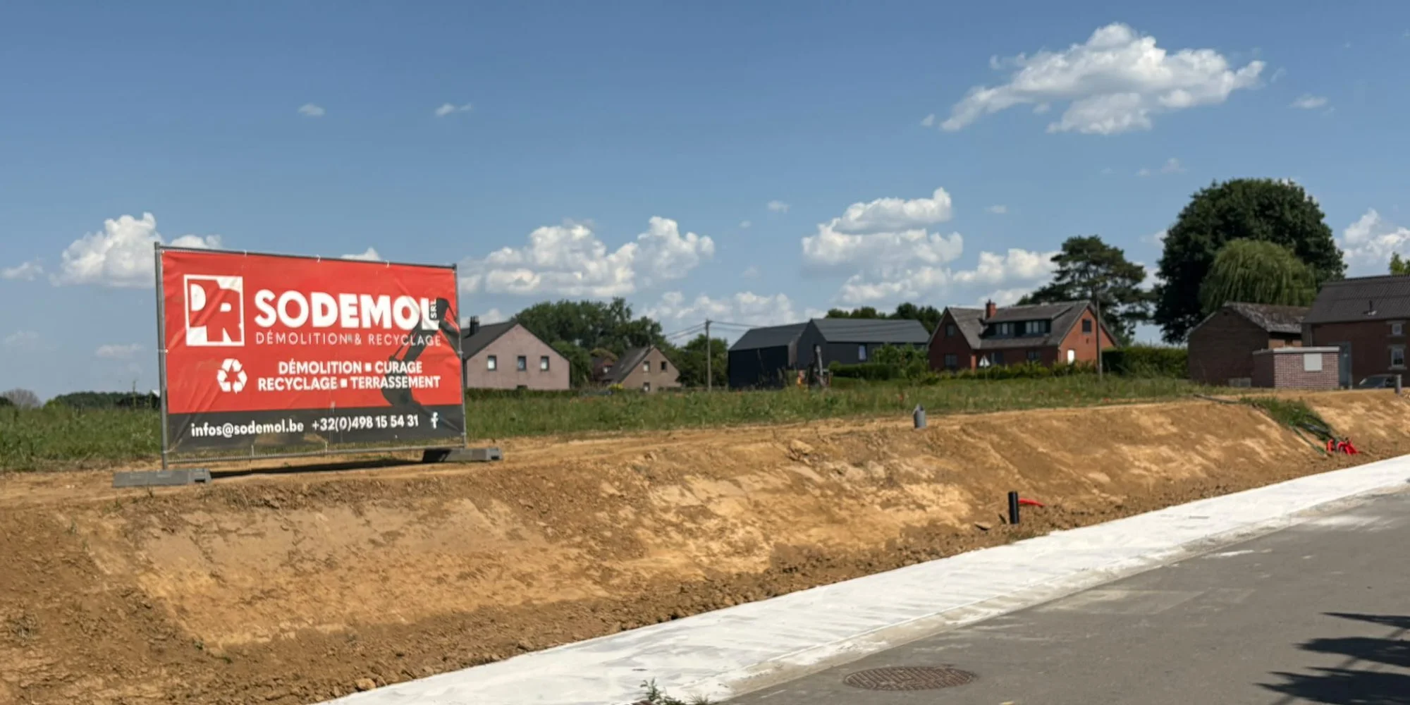 Fernelmont — Travaux publics : trottoir